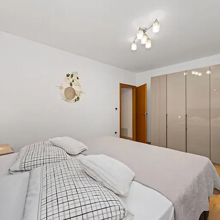 Feriehus Haus Dodo, Oase Im Gruenen Labin (Istria)